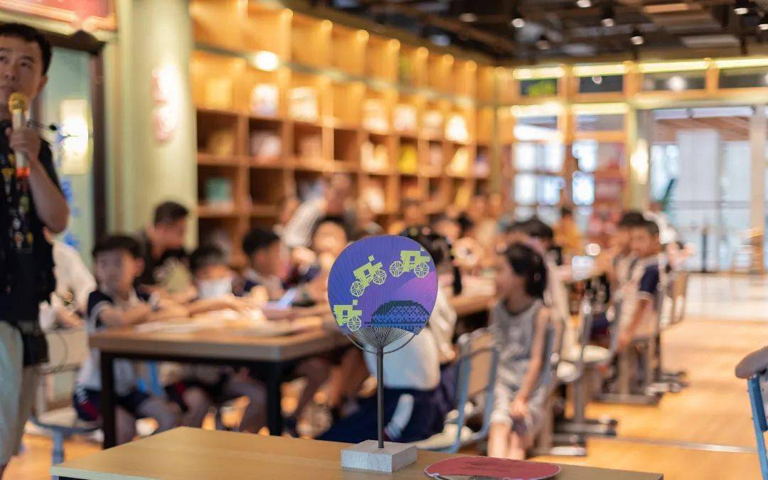 电报员播放1亿次的简单介绍