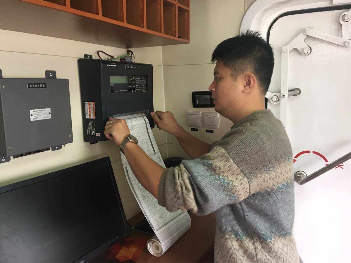 电报员打电报-电报员是怎么工作的