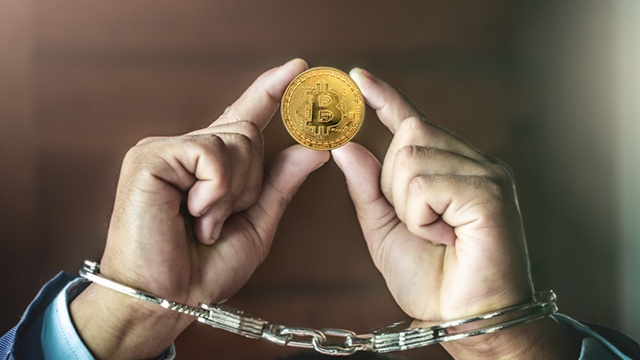 虚拟币交易收到黑钱犯法吗,玩虚拟币收到黑钱警察带走判刑吗
